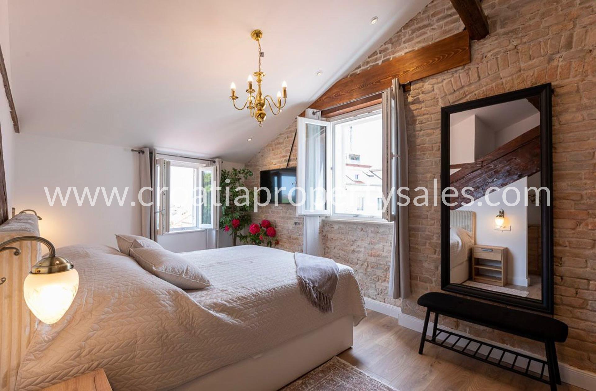 Flat For sale -  Split