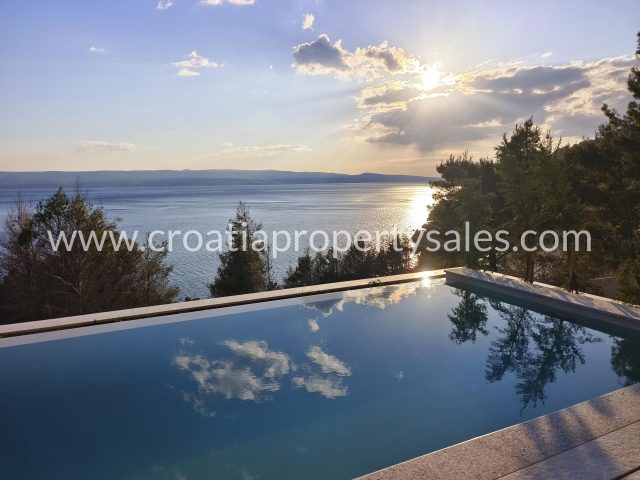Dům na prodej 550 m² – Omis