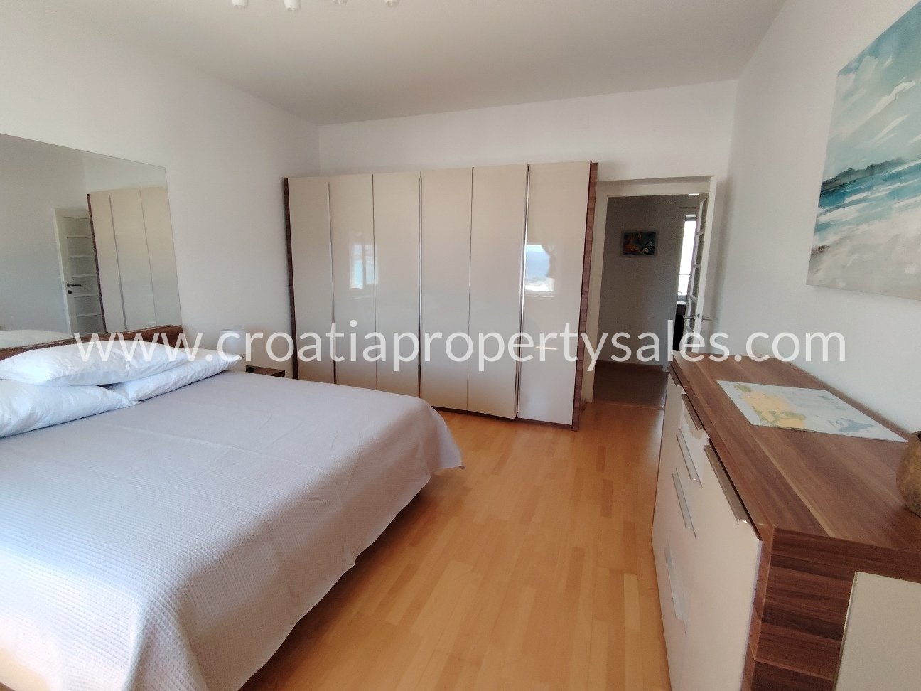 Flat For sale -  Split