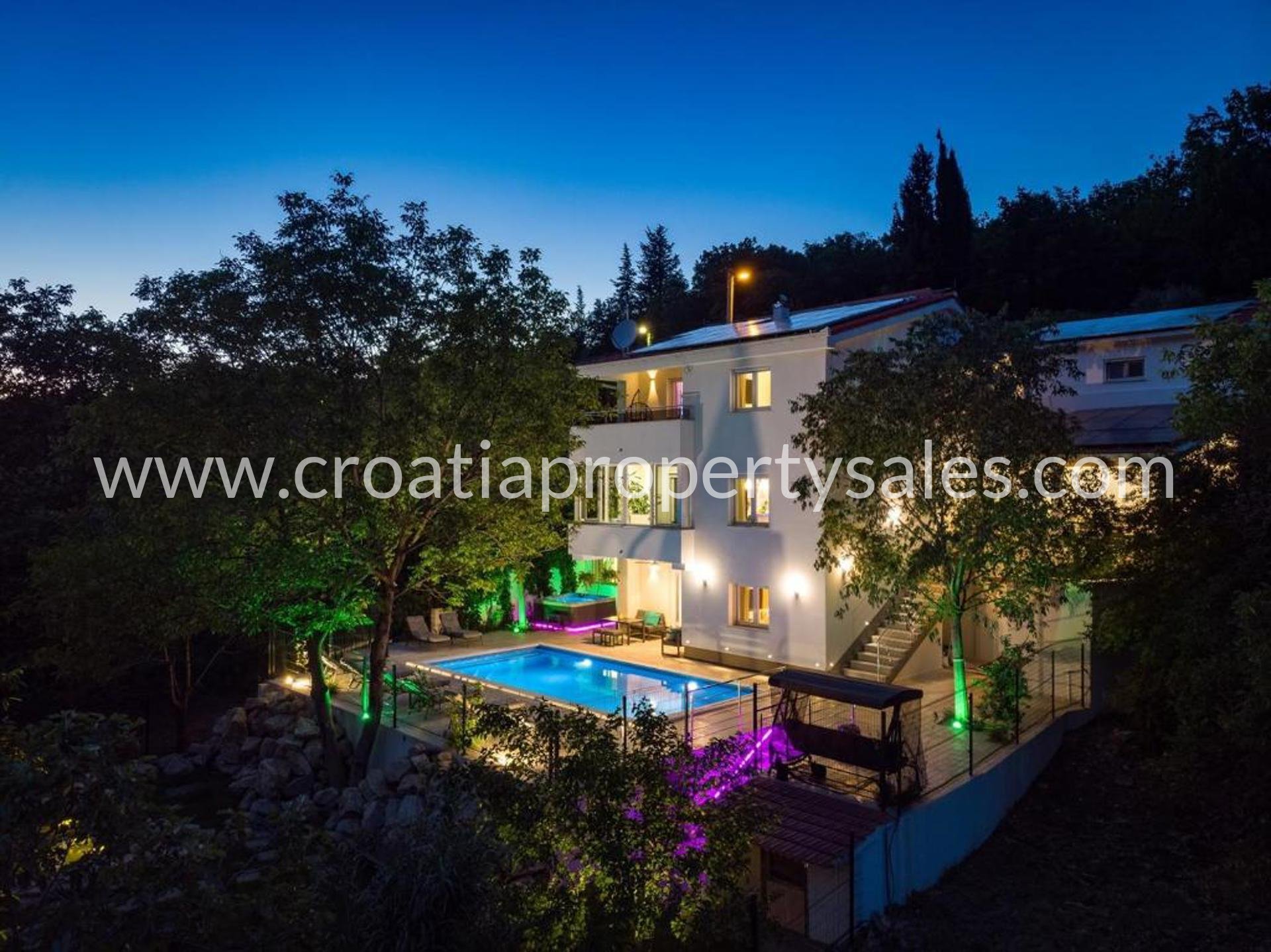 Kuća Na prodaju -  Omis