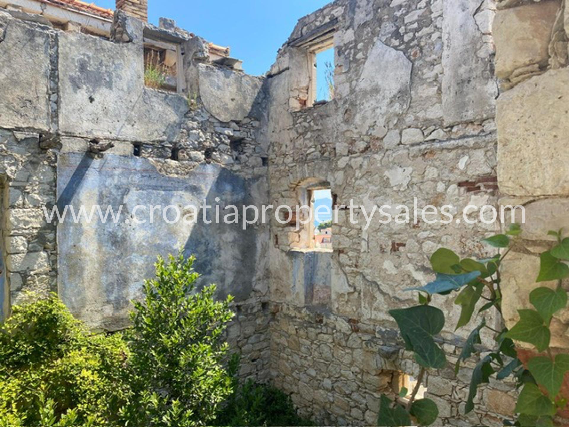 House For sale -  Brac