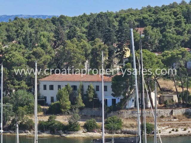 Casa in vendita 750 m² – Hvar