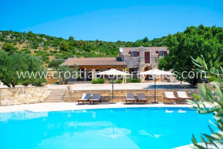 House for sale 300 m² – Sibenik