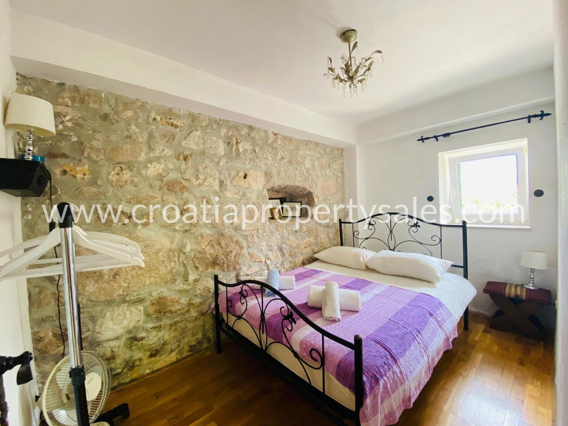 Casa In vendita -  Brac