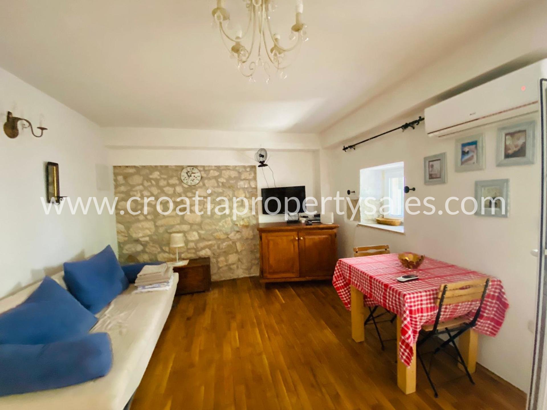 Casa In vendita -  Brac