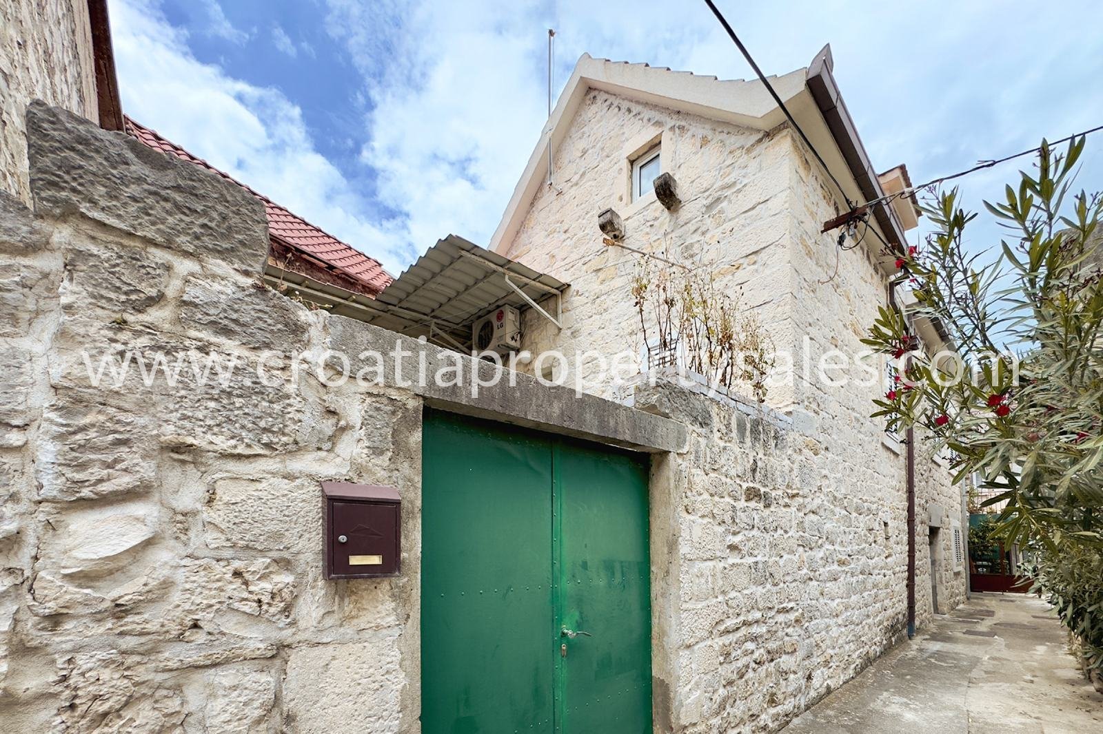 Casa In vendita - Kastela - foto 1/5