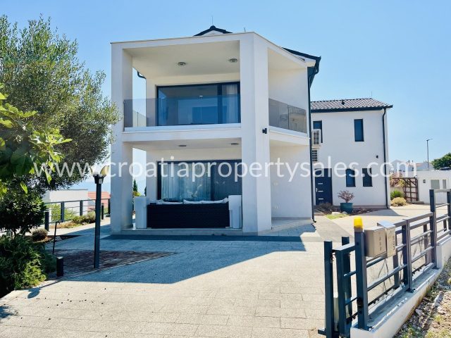 House for sale 182 m² – Brac