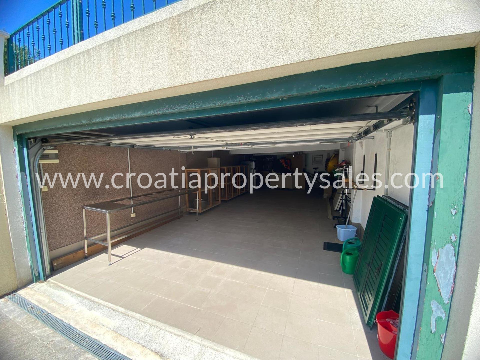 Appartement À vendre -  Brac