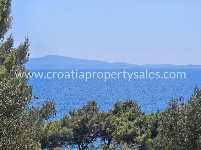 Zemljište na prodaju 1500 m² – Hvar