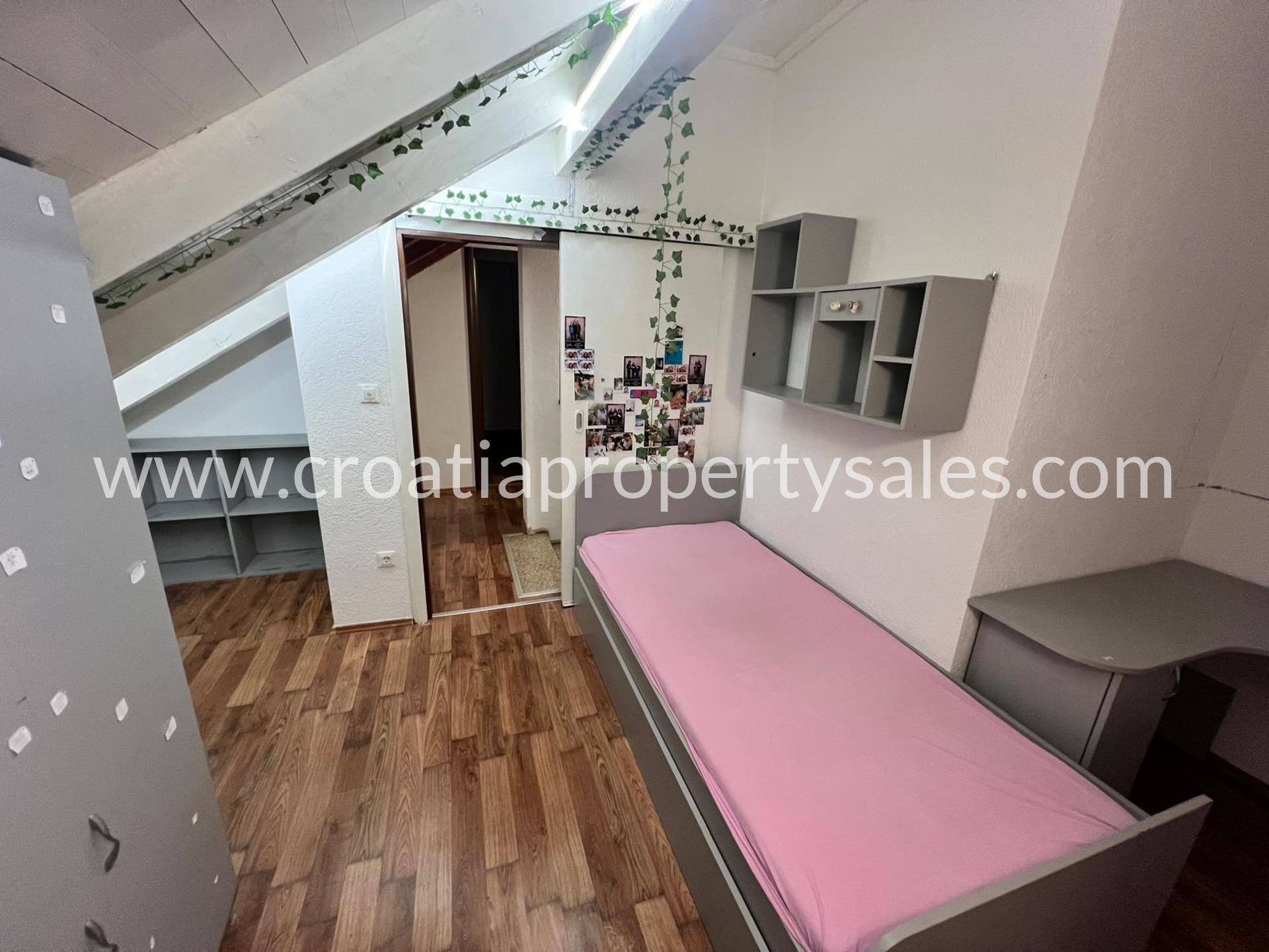 House For sale - Splitsko-dalmatinska Šolta