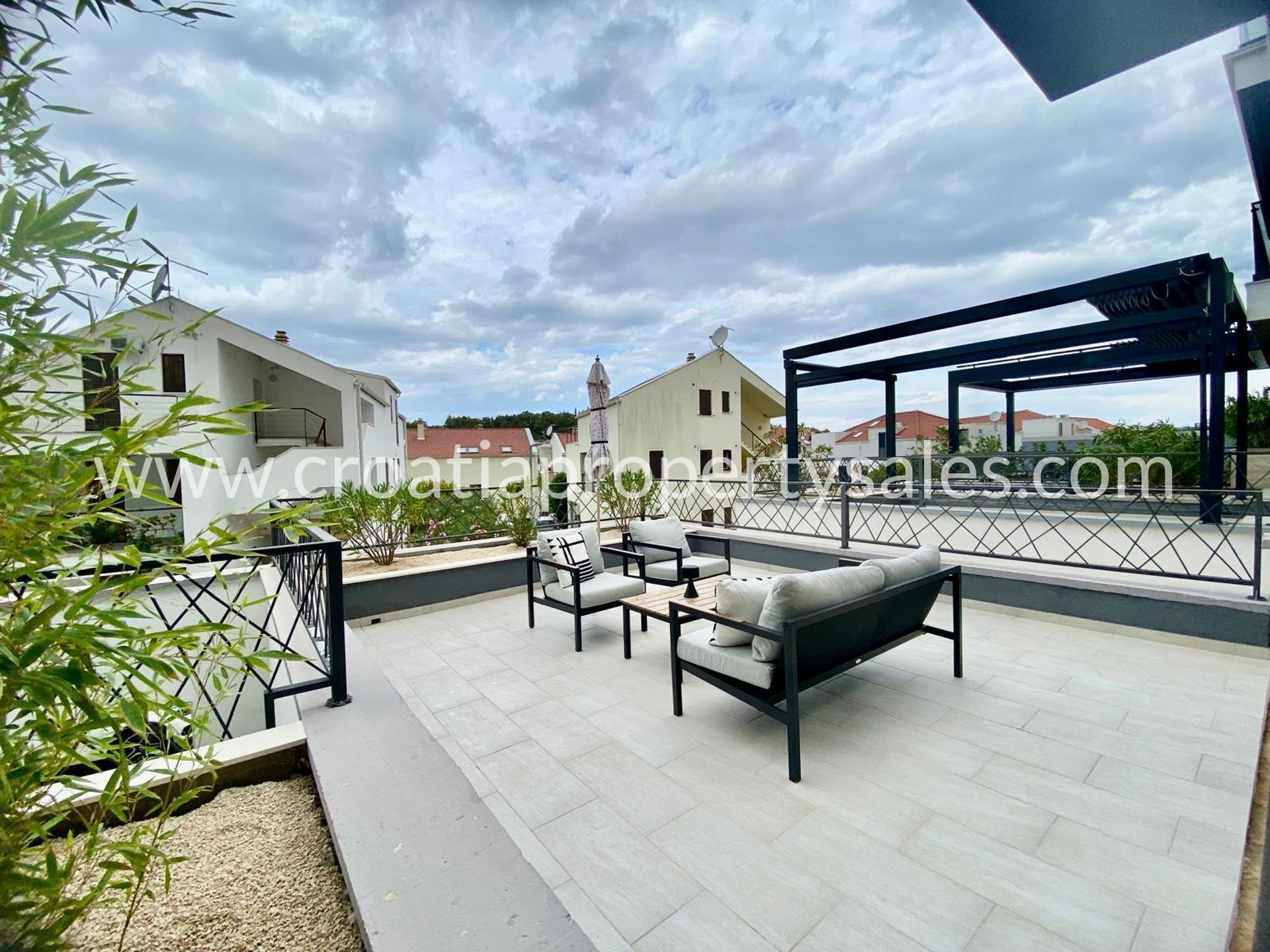 Flat For sale -  Brac