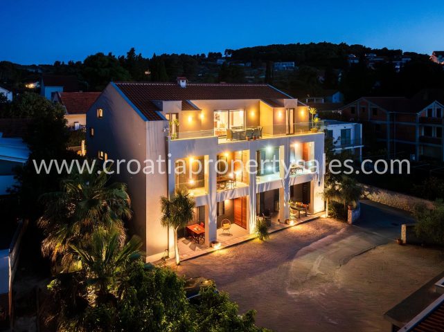 Dom na predaj 300 m² – Brac