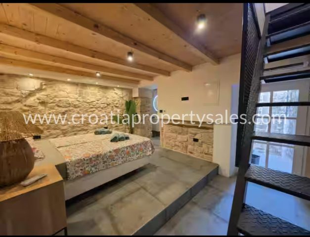 Dom na predaj 95 m² – Kaštela