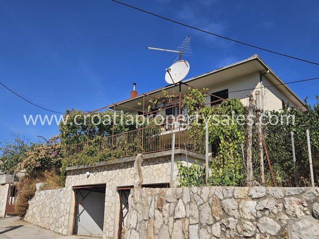Kuća na prodaju 320 m² – Hvar