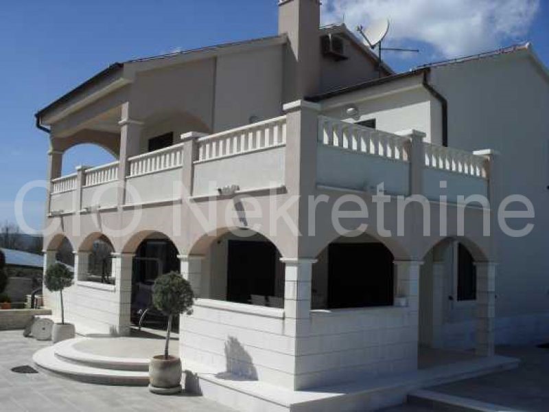 Casa In vendita - SPLITSKO-DALMATINSKA  TROGIR 