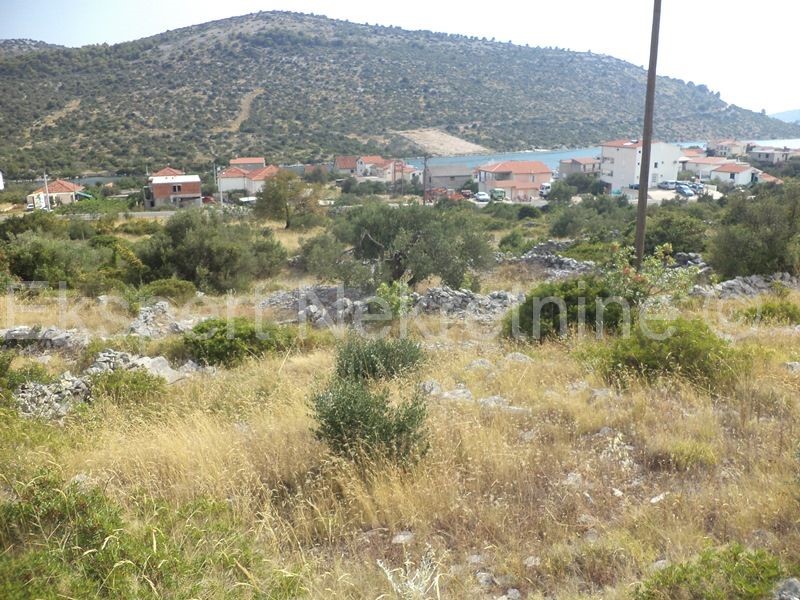 Parcela Na predaj - ŠIBENSKO-KNINSKA  ROGOZNICA 