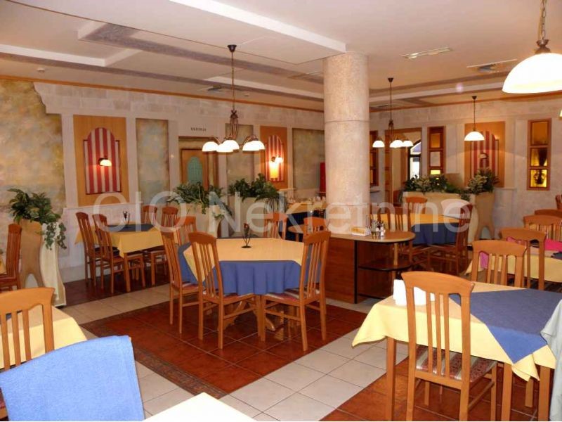 Locaux commerciaux À vendre - SPLITSKO-DALMATINSKA  DUGI RAT 
