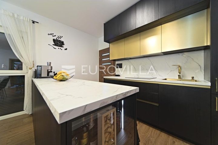 Appartement à vendre 147 m² – Gornji Grad / Centar