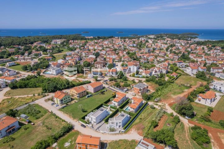 Zemljište na prodaju 1438 m² – Funtana