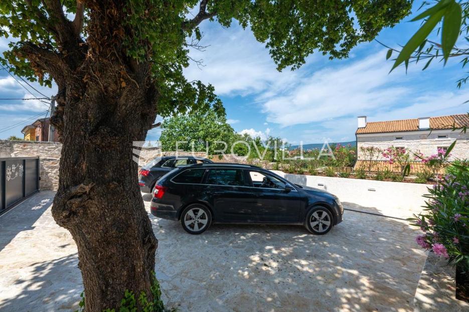 Dom Na predaj -  Marčana
