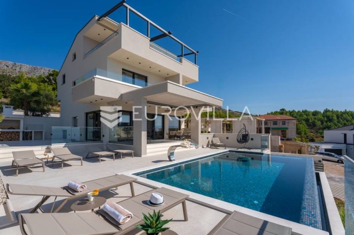 Maison à vendre 355 m² – Podstrana