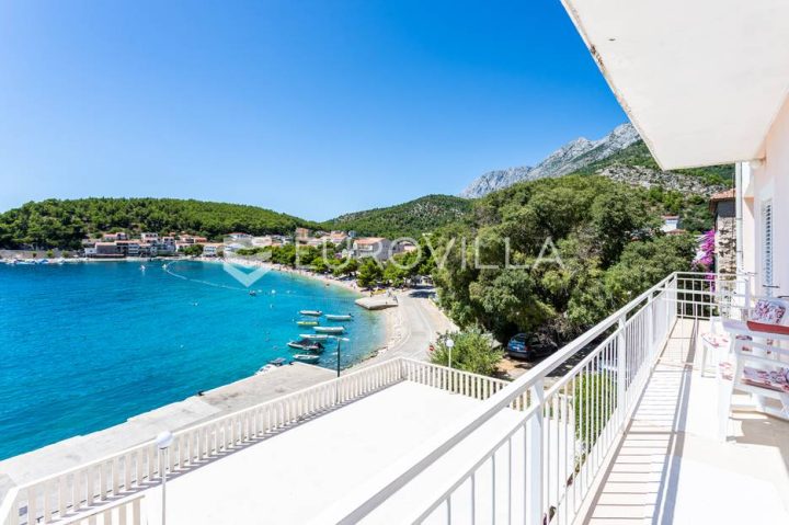 Casa in vendita 897 m² – Drvenik
