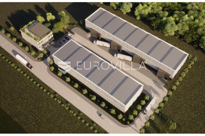 Lokal użytkowy na sprzedaż 2600 m² – Novaki