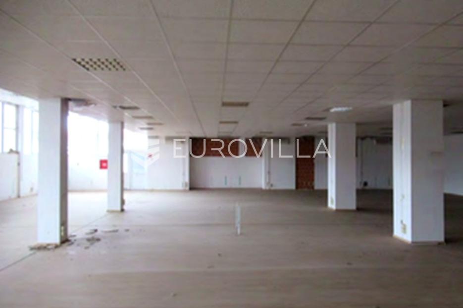 Commerciale In vendita -  Čakovec