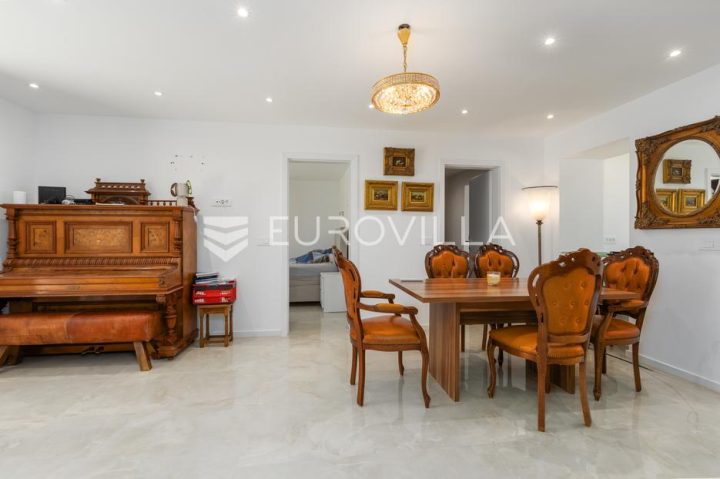 Casa in vendita 212 m² – Pomer