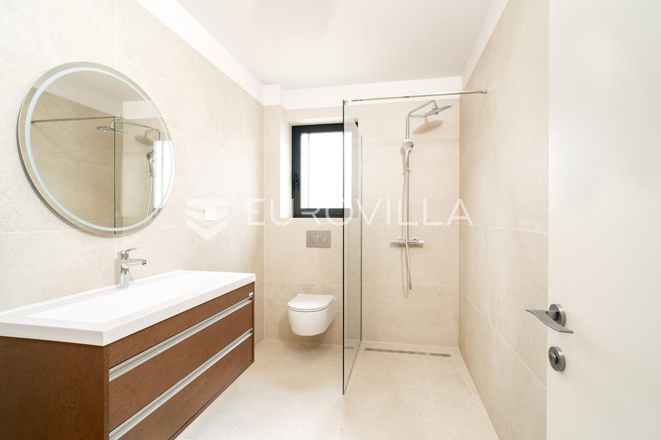 Appartamento In vendita -  Privlaka