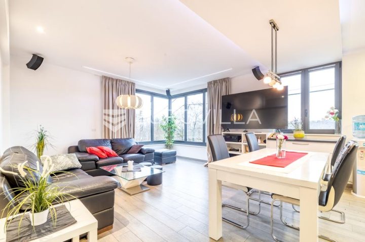 Flat for sale 122 m² – Vrhovec