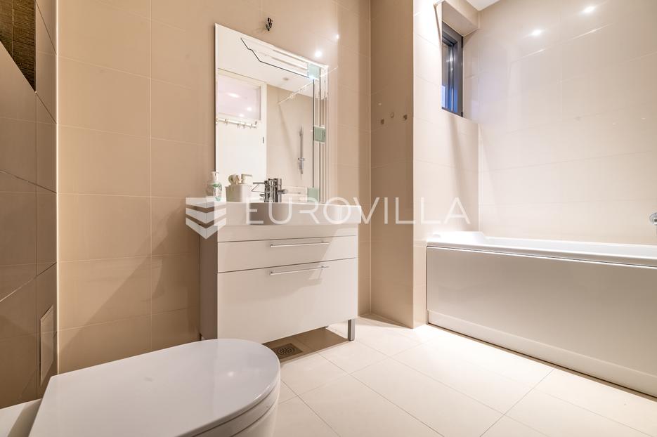 Apartmán Na prodej -  Črnomerec