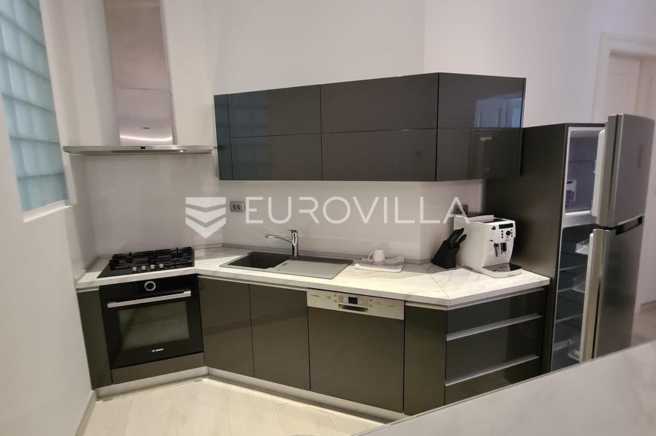Apartmán Na predaj -  Donji Grad