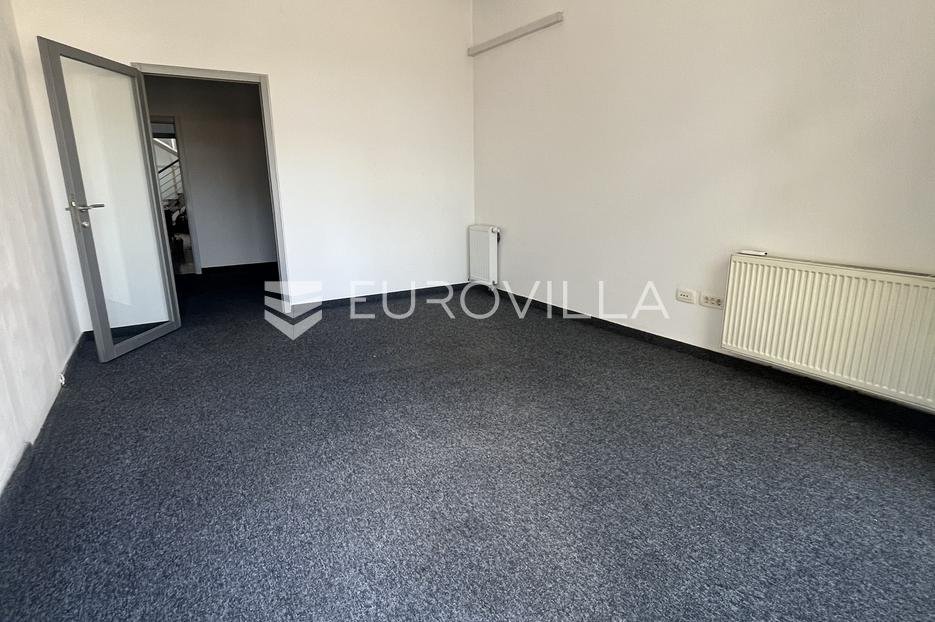 Lokal użytkowy Na sprzedaż - Brodsko-posavska Slavonski Brod - foto 1/5