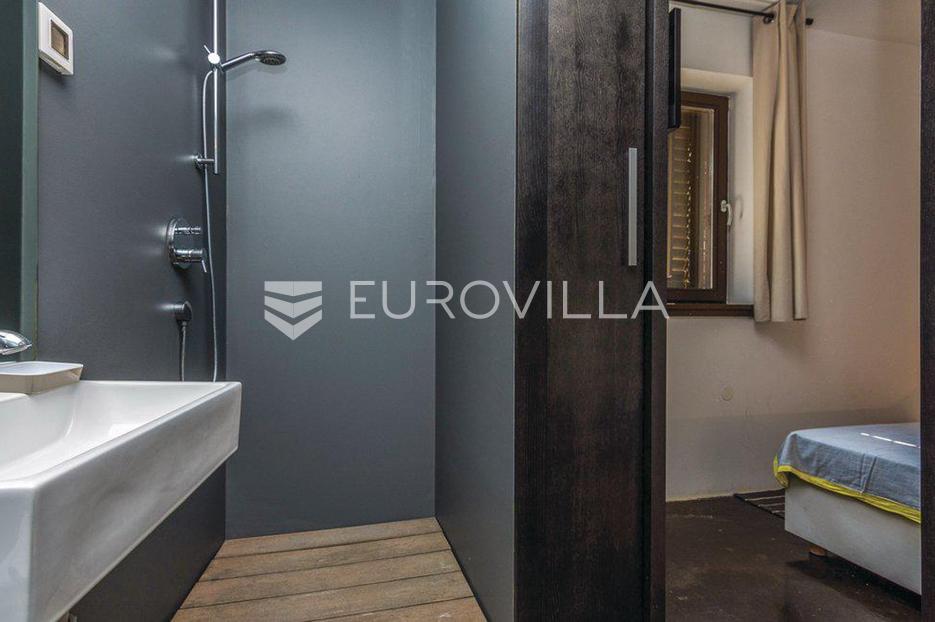 Casa In vendita -  Zadar