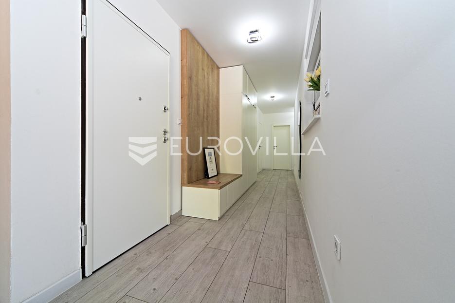 Apartmán Na predaj -  Osijek