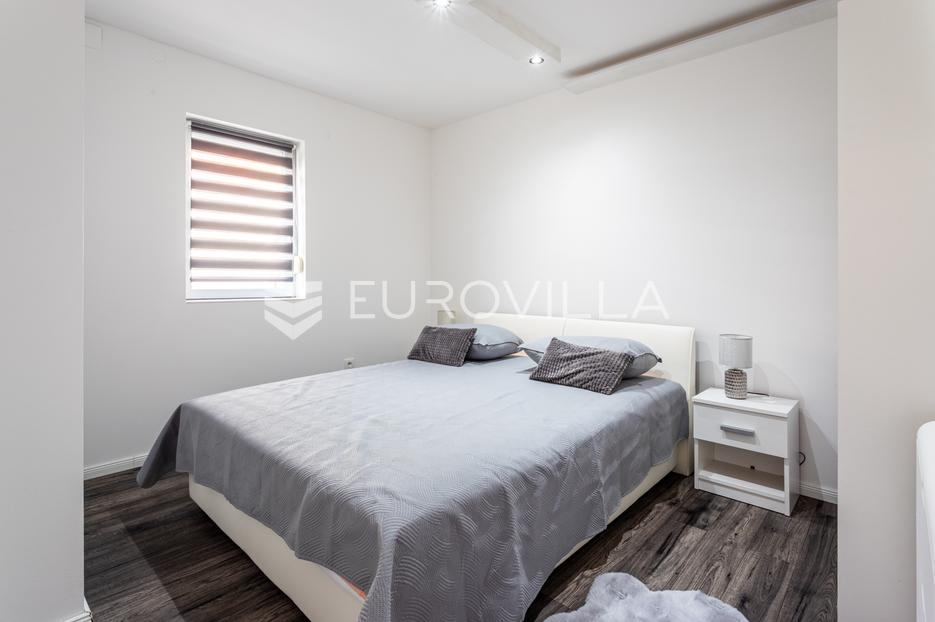 Apartma Na predaj -  Podstrana