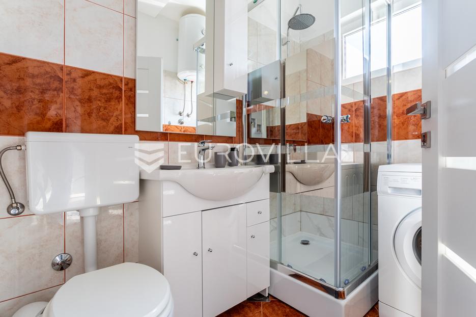 Apartma Na predaj -  Podstrana