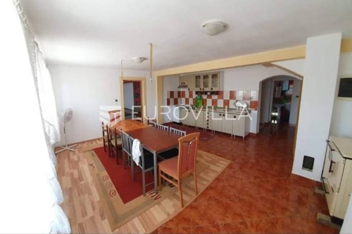 Casa in vendita 318 m² – Galižana