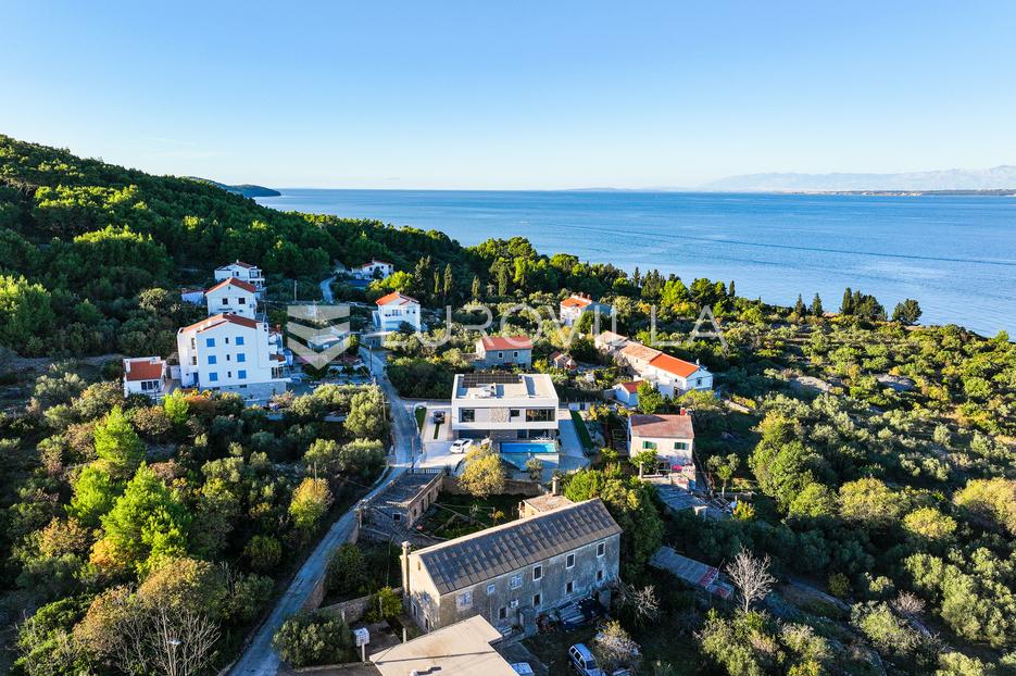 House For sale -  Preko