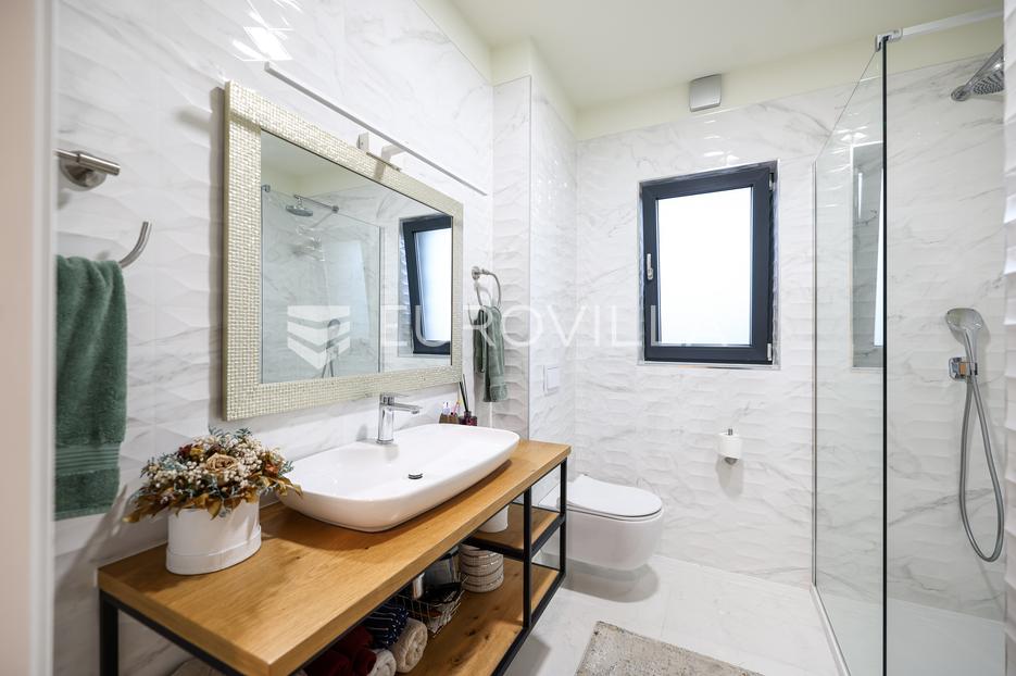 House For sale -  Preko