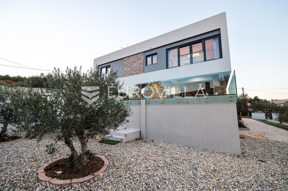 House For sale -  Preko