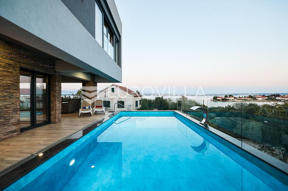 House For sale -  Preko