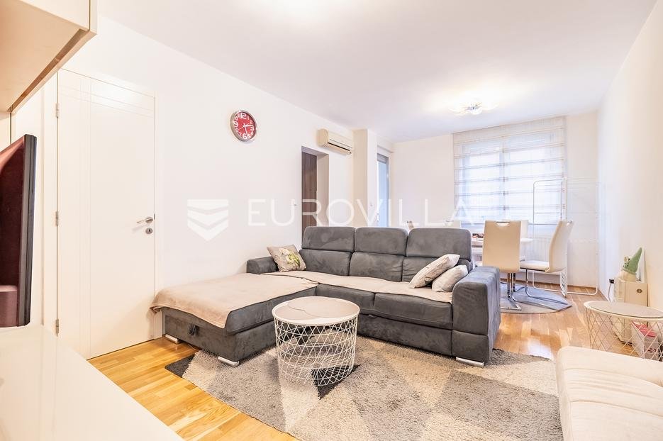 Apartma Naprodaj - Grad Zagreb Stenjevec