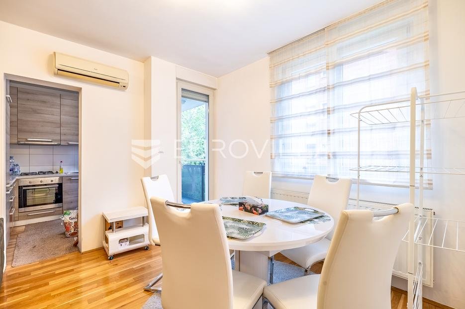 Apartma Naprodaj - Grad Zagreb Stenjevec