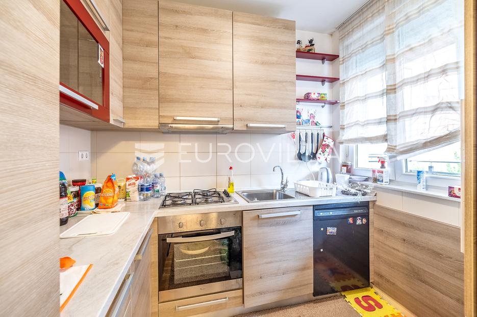 Apartma Naprodaj - Grad Zagreb Stenjevec