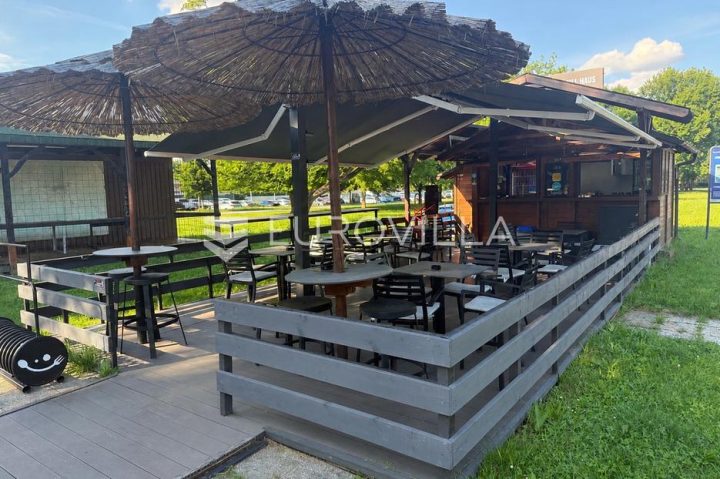 Commerciale in vendita 55 m² – Jarun