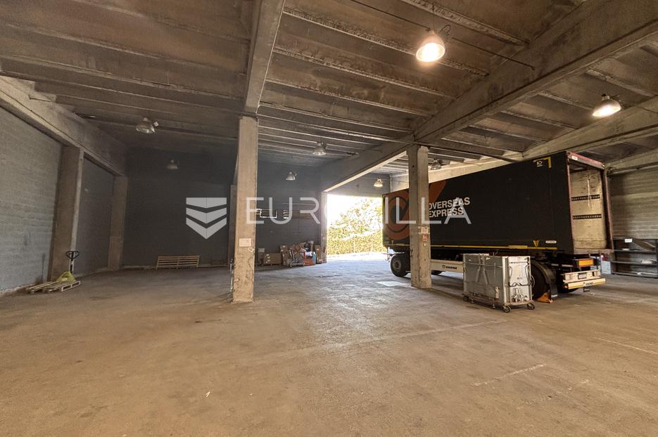 Business premises For sale -  Pazin
