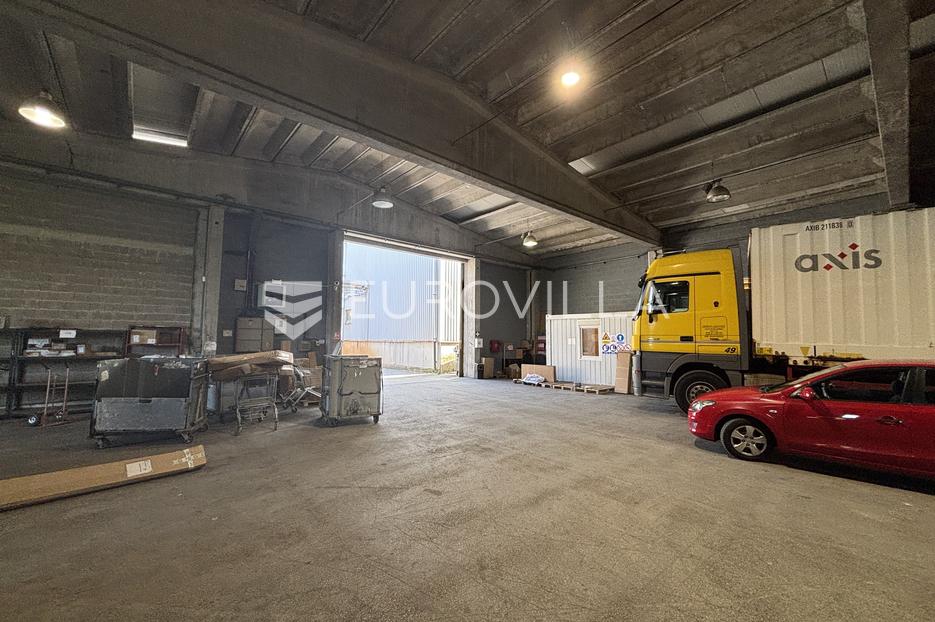 Business premises For sale -  Pazin