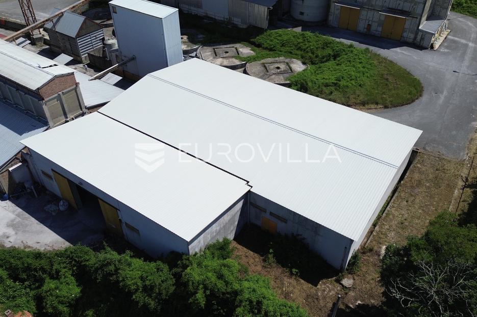 Business premises For sale -  Pazin